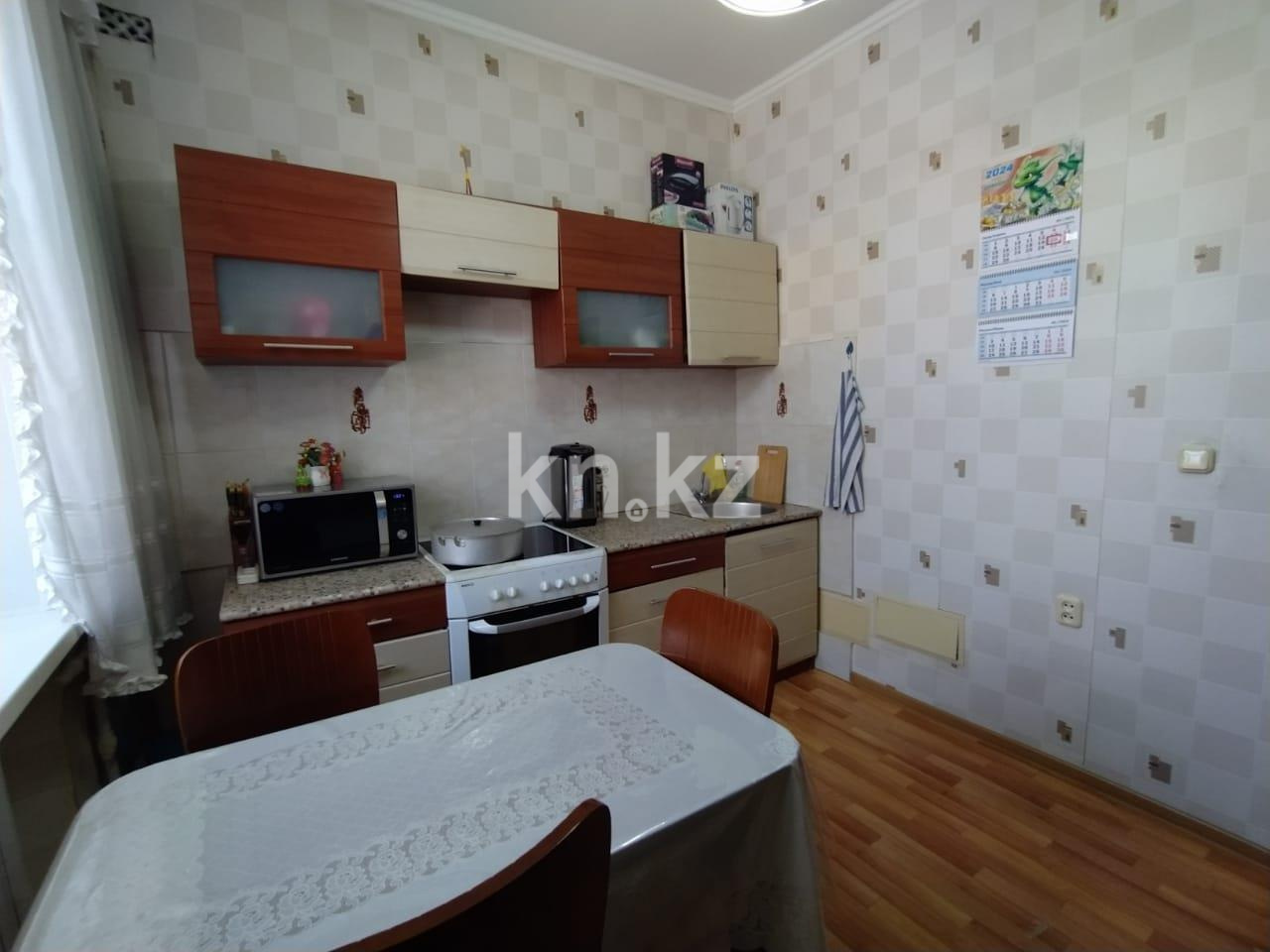 Продажа 3-комнатной квартиры, 60 м² - Продажа трехкомнатных квартир в Караганде - страница 3 фото 14 из 28