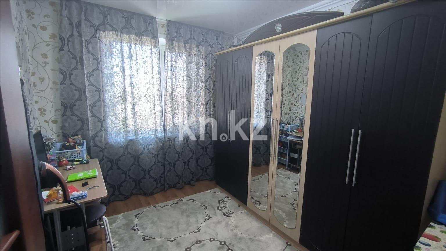 Продажа 4-комнатной квартиры, 78 м², ул. Дюсембекова - Продажа  четырехкомнатных квартир в Караганде фото 8 из 22