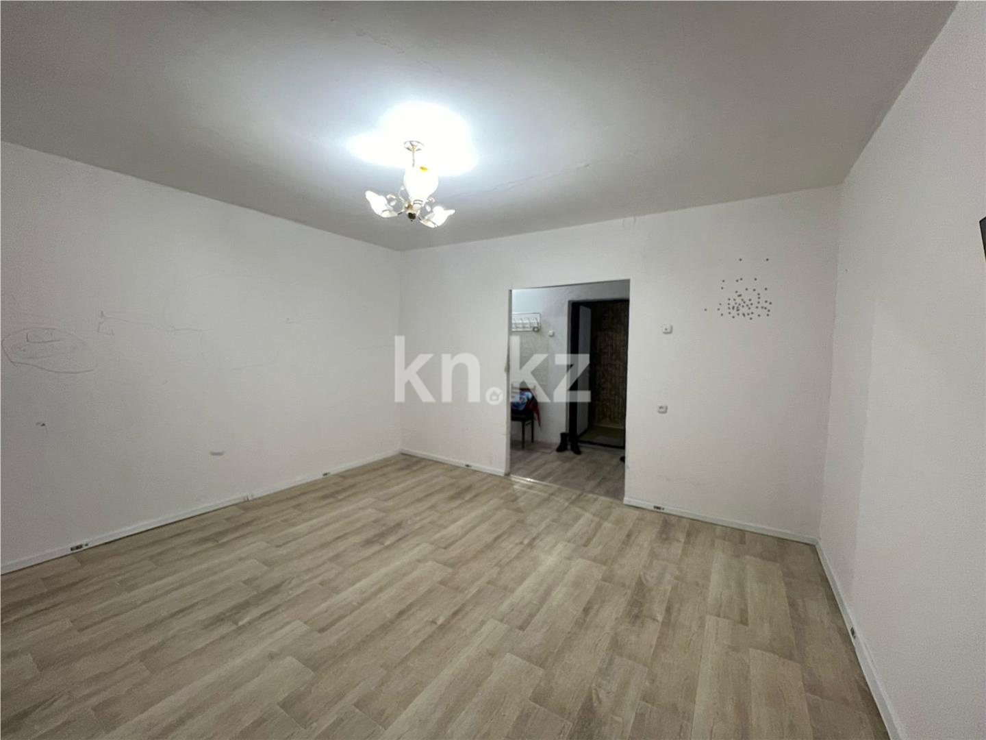 Продажа 1-комнатной квартиры, 41 м², мкр-н Степной-4, дом  28 - Продажа  однокомнатных квартир в Караганде фото 2 из 12