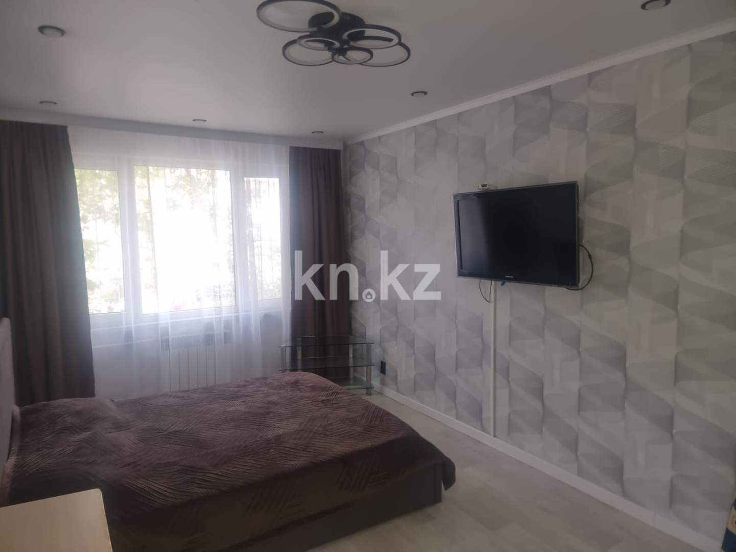 Аренда 2-комнатной квартиры посуточно, 52 м², ул. Мухита, дом  130 - Аренда жилой и коммерческой недвижимости в Уральске фото 1 из 5