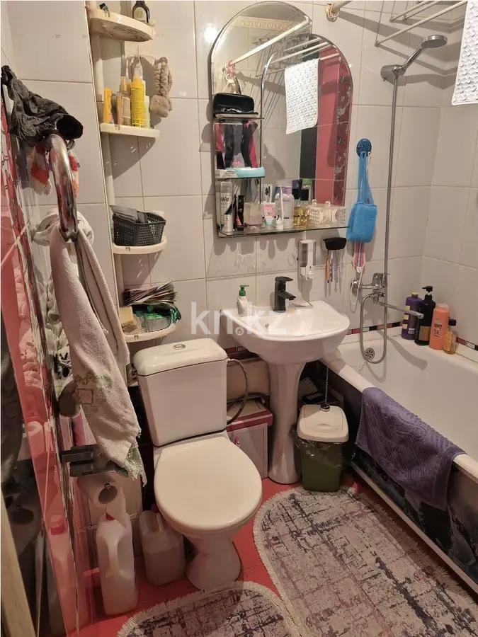 Продажа 3-комнатной квартиры, 63 м², мкр-н 10, дом  22 в Алматы - фото 5