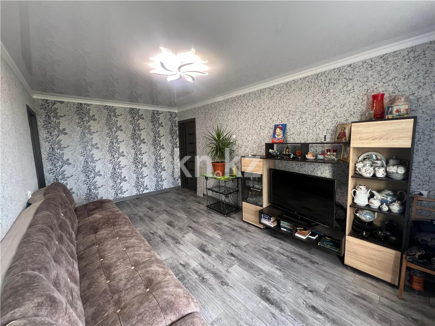 Продажа 3-комнатной квартиры, 62 м² - Продажа  трехкомнатных квартир в Караганде на Юго-Востоке фото 2 из 11