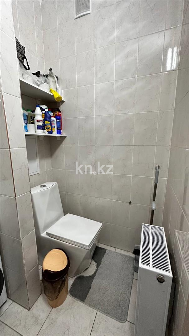 Продажа 3-комнатной квартиры, 70 м², ул. Бектурова в Астане - фото 16