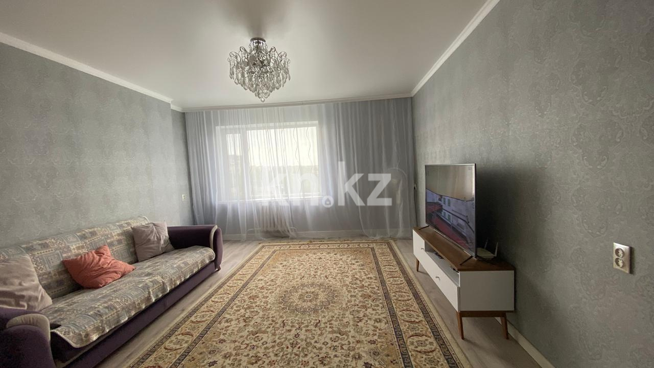 Продажа 3-комнатной квартиры, 93 м², пр. Шахтеров - Продажа квартир в Караганде фото 2 из 16