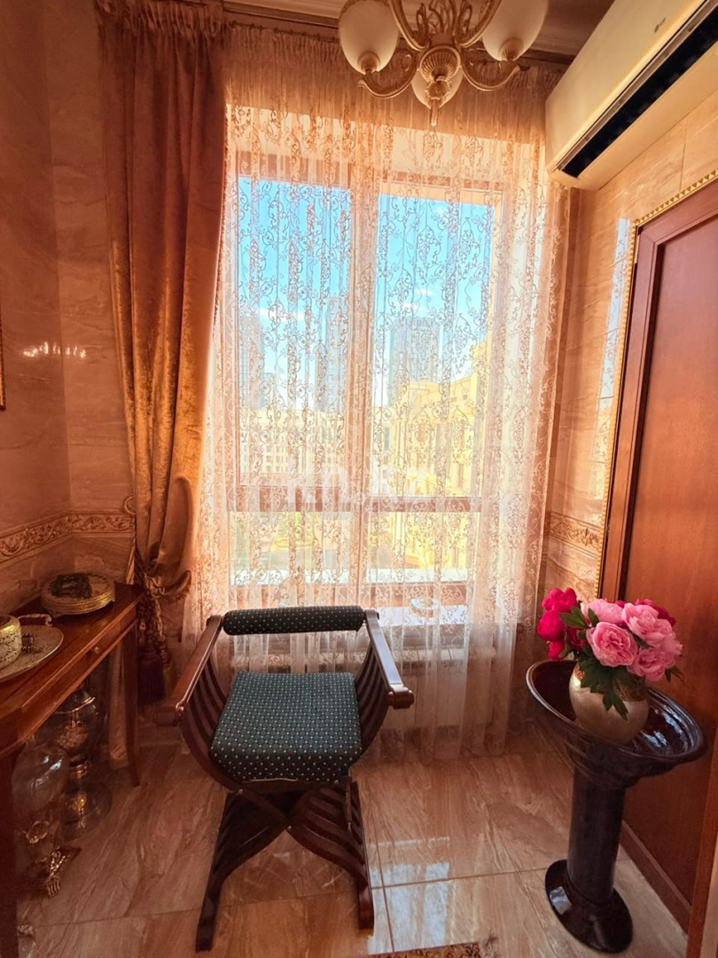 Продажа 5-комнатной квартиры, 300 м² - Продажа пятикомнатных и более квартир в Астане фото 37 из 40
