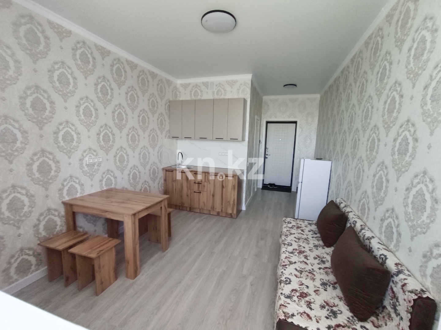 Аренда 1-комнатной квартиры, 20 м², ул. Е-810, дом  46 - Аренда квартир помесячно в Астане без посредников с фото фото 1 из 4