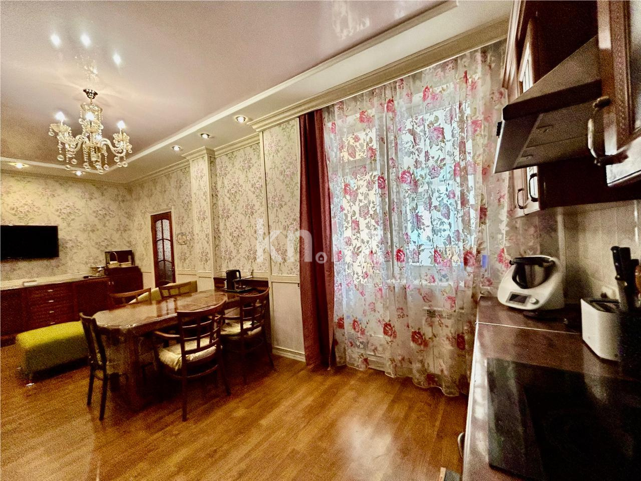 Продажа 4-комнатной квартиры, 181.8 м², ул. Кенесары в Астане - фото 10