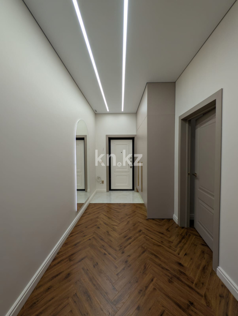 Продажа 2-комнатной квартиры, 80.3 м² - Продажа жилой и коммерческой недвижимости в Уральске фото 2 из 26