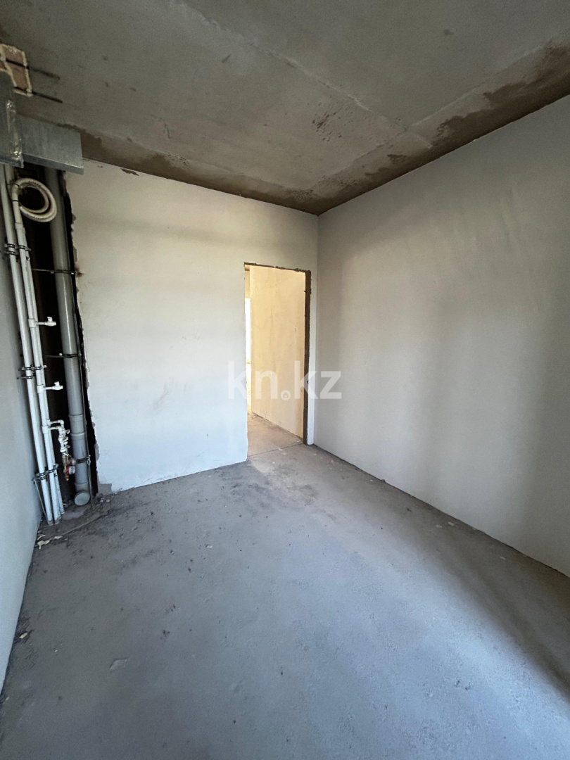 Продажа 3-комнатной квартиры, 87 м², пр. Республики, дом  23/2 в Караганде - фото 8