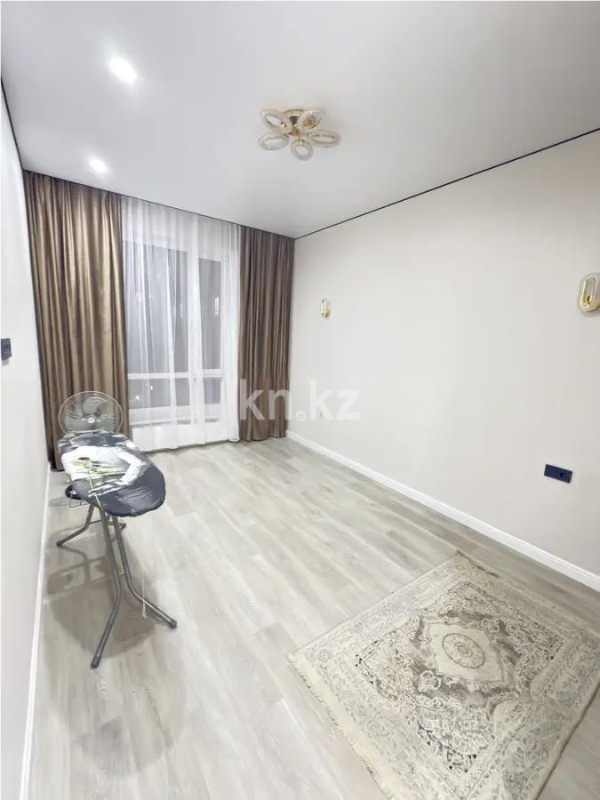 Продажа 3-комнатной квартиры, 92 м², ул. Нажимеденова, дом  28 в Астане - фото 2