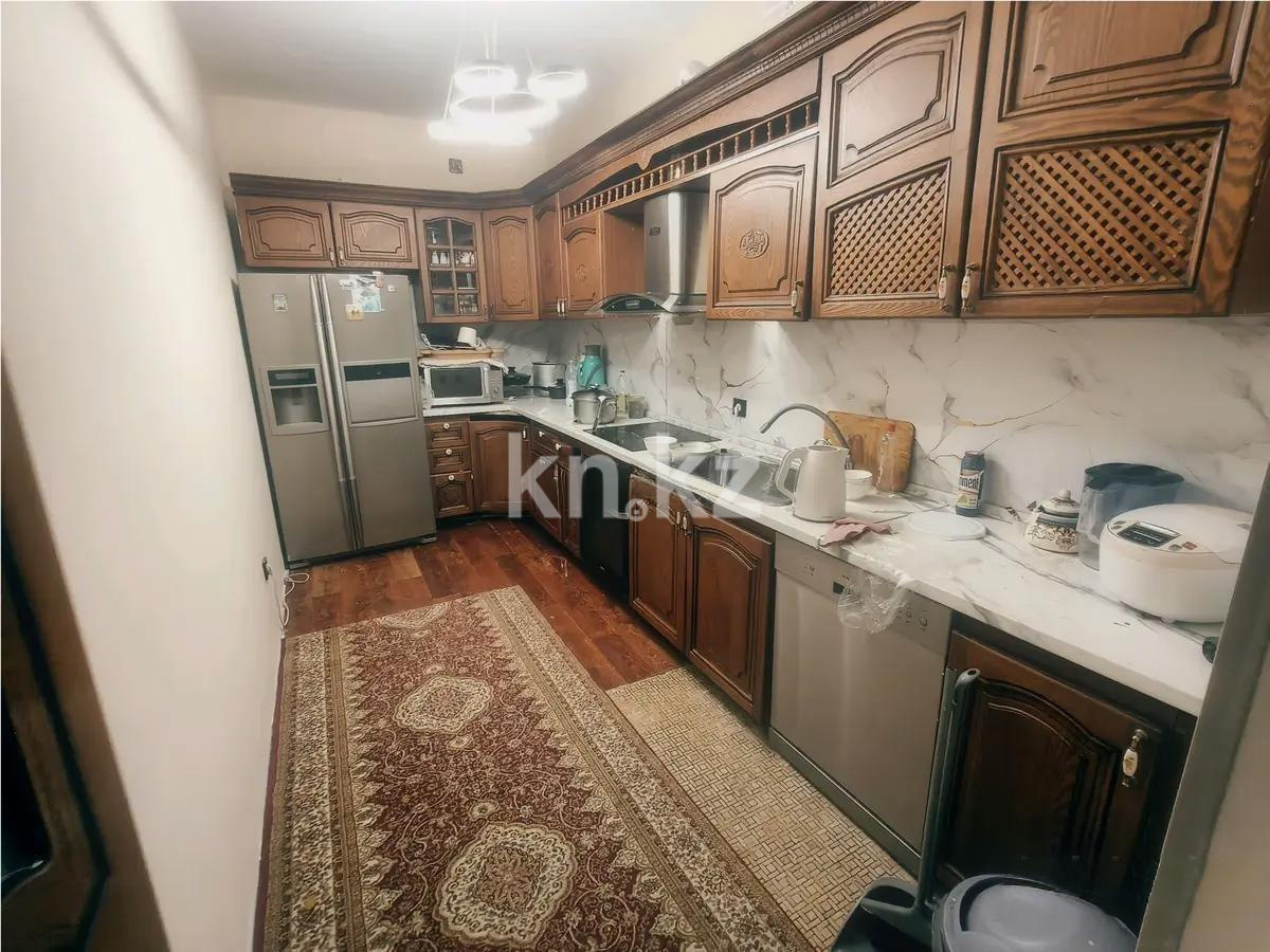 Продажа 4-комнатной квартиры, 137 м², ул. Прокофьева, дом  144 в Алматы - фото 4