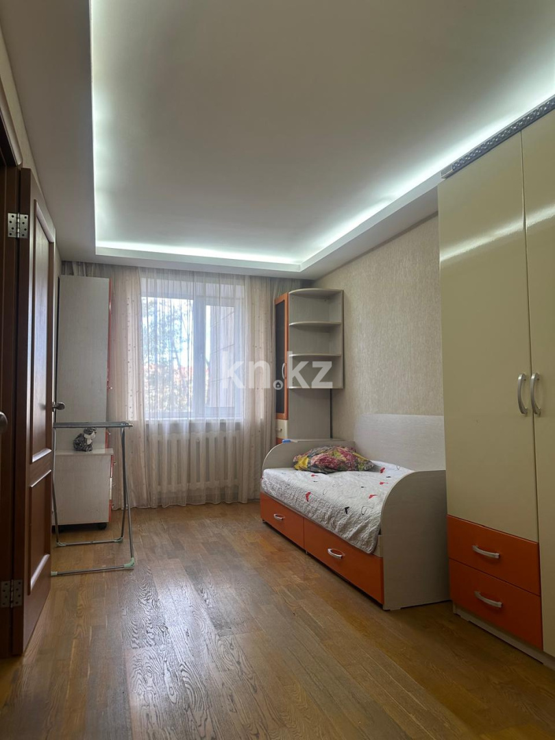 Продажа 4-комнатной квартиры, 76 м², пр. Республики, дом  18 - Продажа  четырехкомнатных квартир в Караганде фото 11 из 13