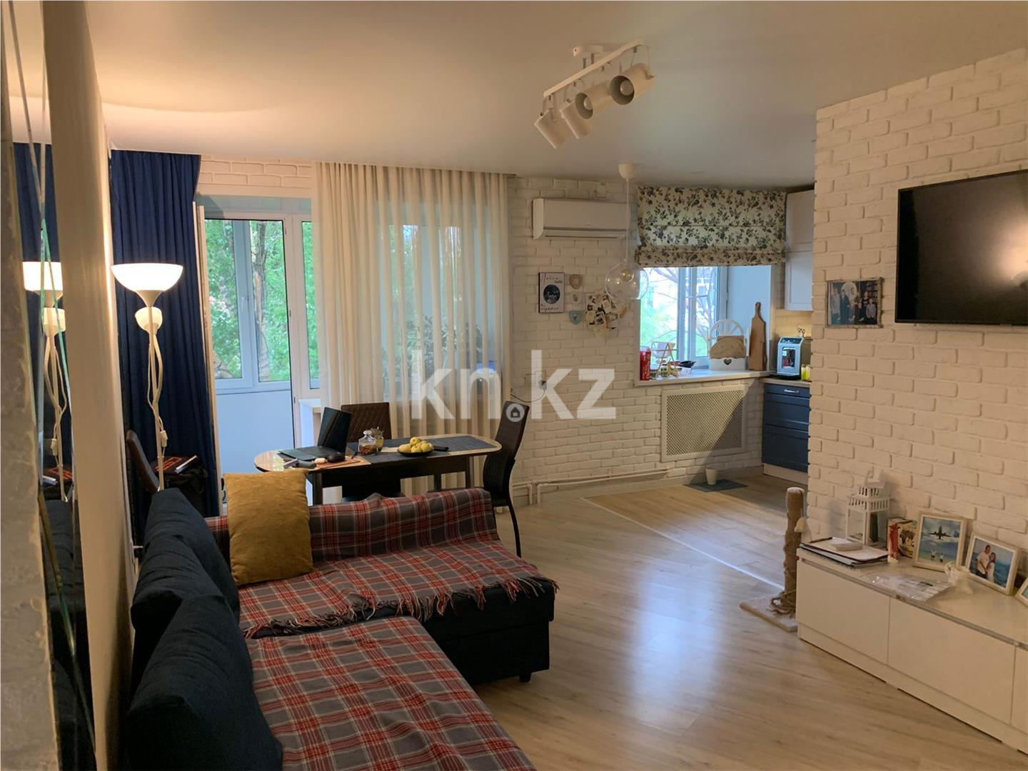 Продажа 3-комнатной квартиры, 55 м², пр. Н. Абдирова, дом  34/1 - Продажа квартир в Караганде фото 1 из 13