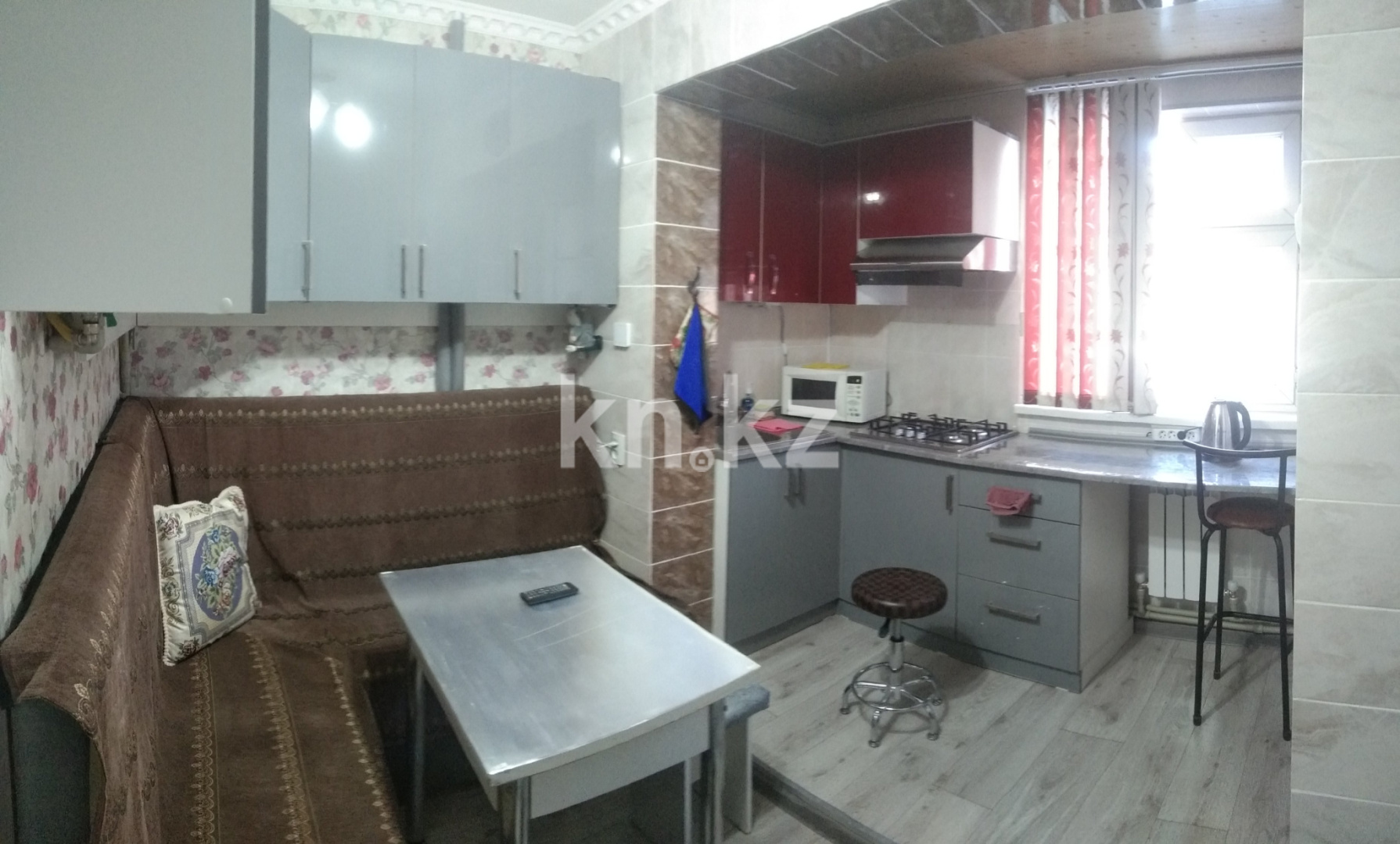Аренда 2-комнатной квартиры посуточно, 56 м², мкр-н 8-й, дом  5-6 - Аренда квартир посуточно в Шымкенте фото 1 из 6