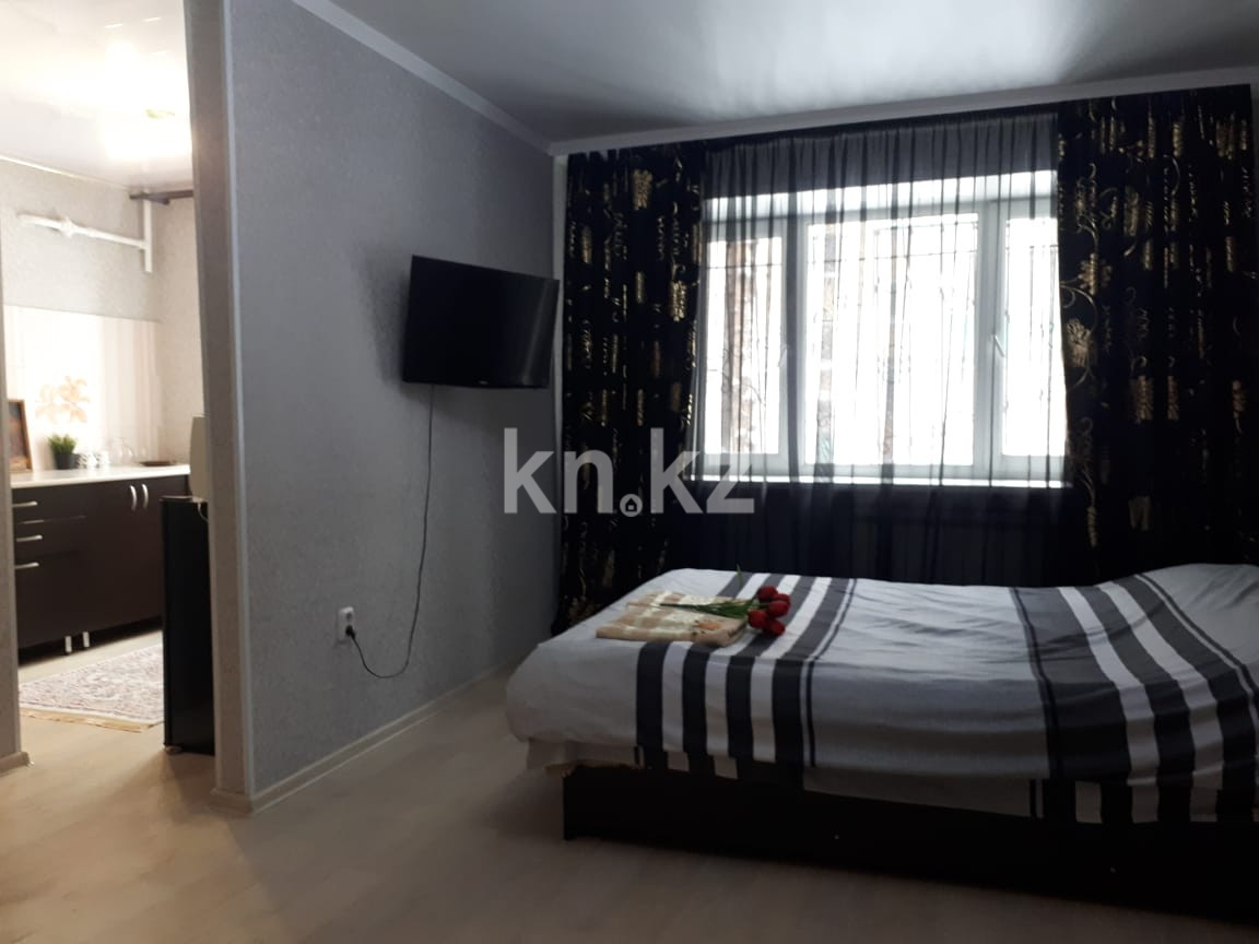 Аренда 1-комнатной квартиры посуточно, 35 м², пр. Бухар-жырау, дом  79/2 - Аренда квартир посуточно в Караганде с фото фото 6 из 6