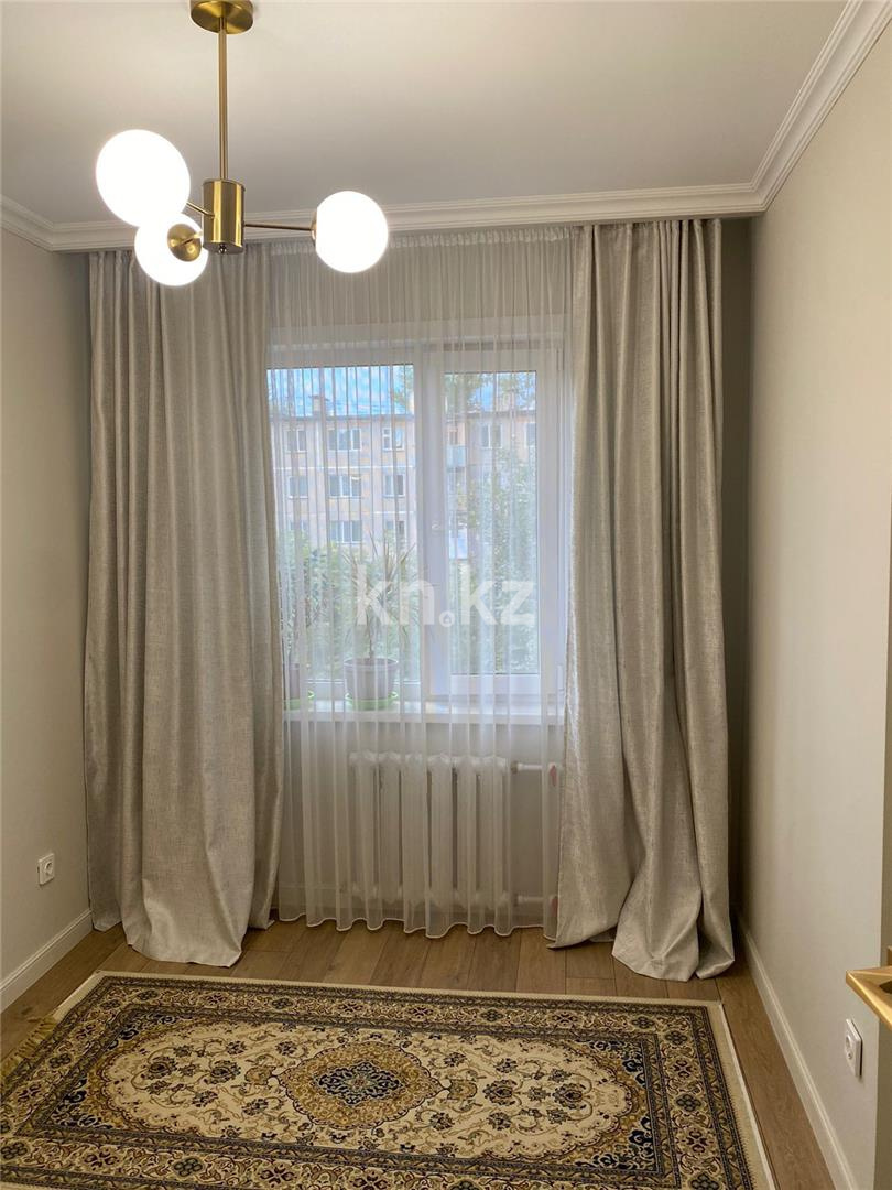 Продажа 5-комнатной квартиры, 100 м², 6-й мкр. - Продажа квартир в Казахстане фото 13 из 18