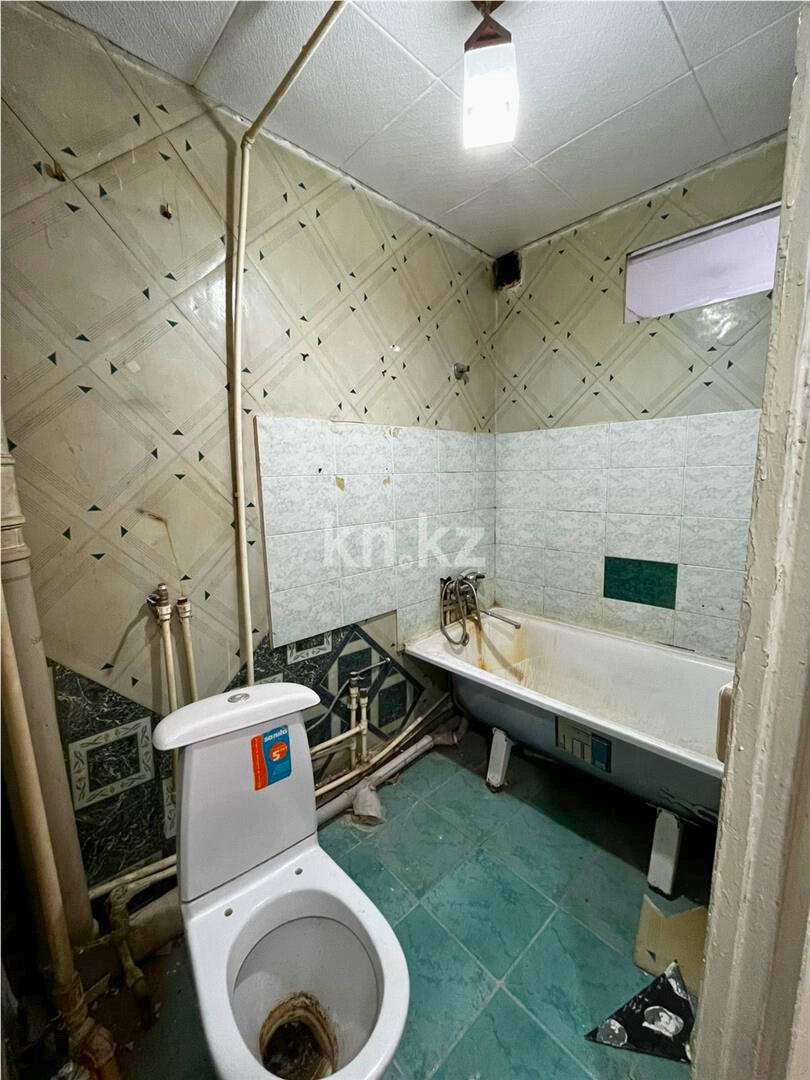 Продажа 1-комнатной квартиры, 31 м², 17 мкр. - Продажа  однокомнатных квартир в Караганде с фото фото 2 из 5