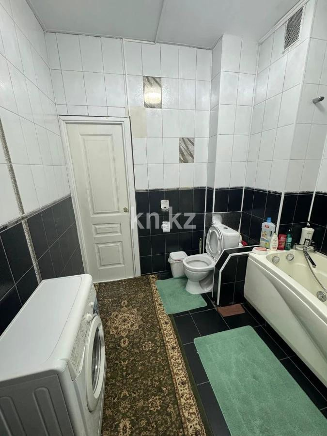 Продажа 3-комнатной квартиры, 64 м², ул. Тургута Озала, дом  26 в Алматы - фото 2