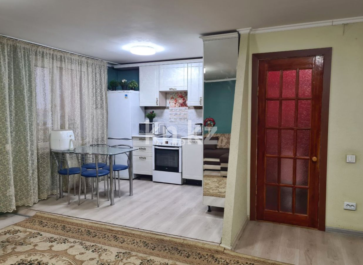 Продажа 3-комнатной квартиры, 63 м², ул. Бажова, дом  339/2 - Продажа и аренда недвижимости в Усть-Каменогорске фото 8 из 25