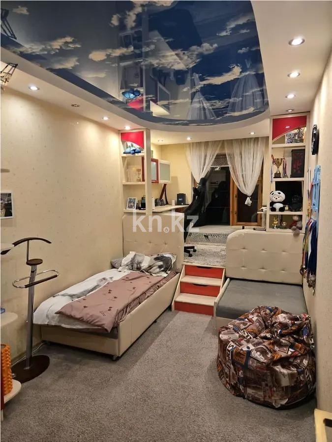 Продажа 5-комнатной квартиры, 102 м², мкр-н 10, дом  13 в Алматы - фото 4