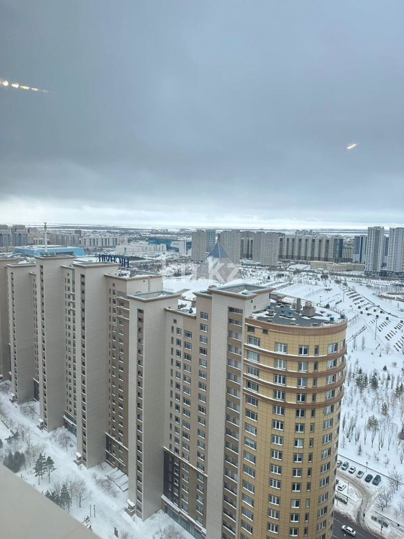 Продажа 4-комнатной квартиры, 300 м², Рахимжана Кошкарбаева в Астане - фото 16