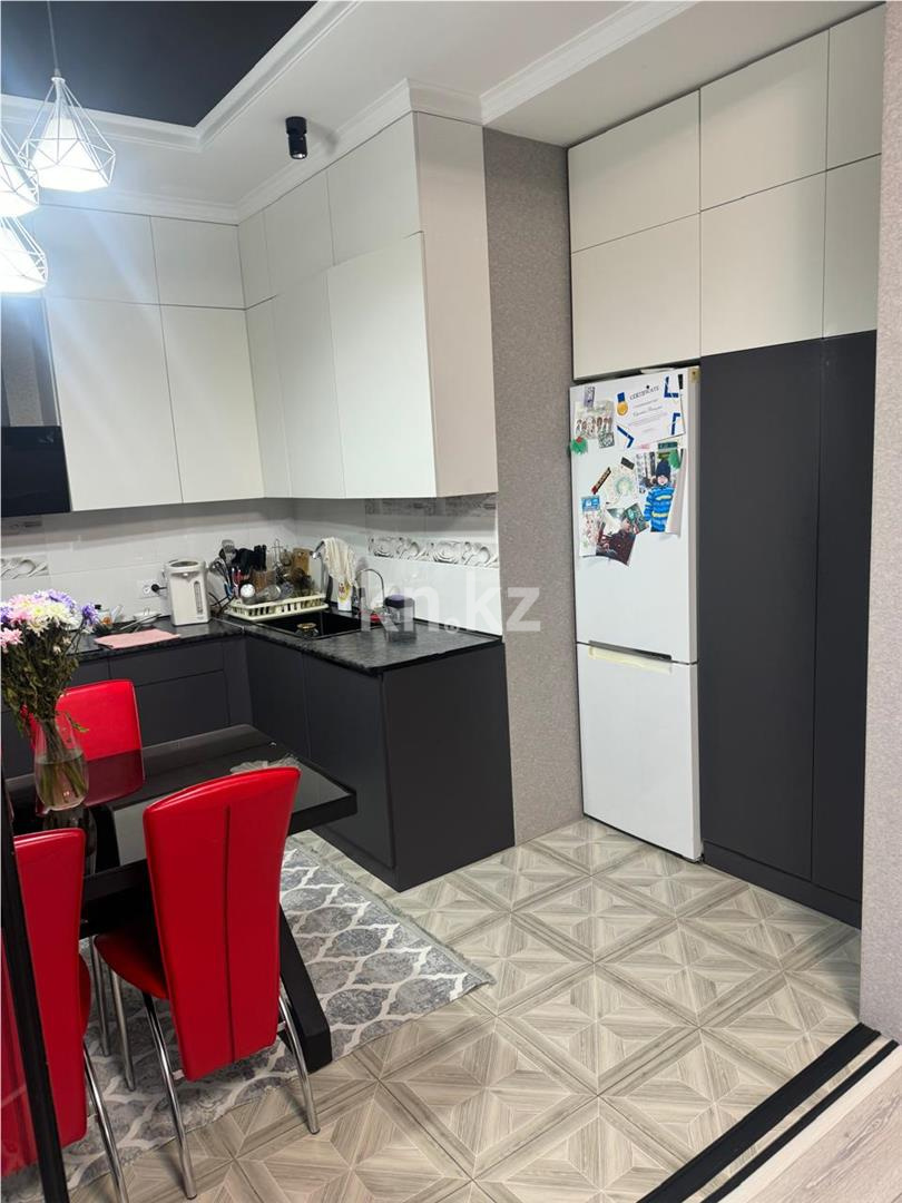 Продажа 4-комнатной квартиры, 106 м², пр. Шахтеров - Продажа  четырехкомнатных квартир в Караганде фото 12 из 22