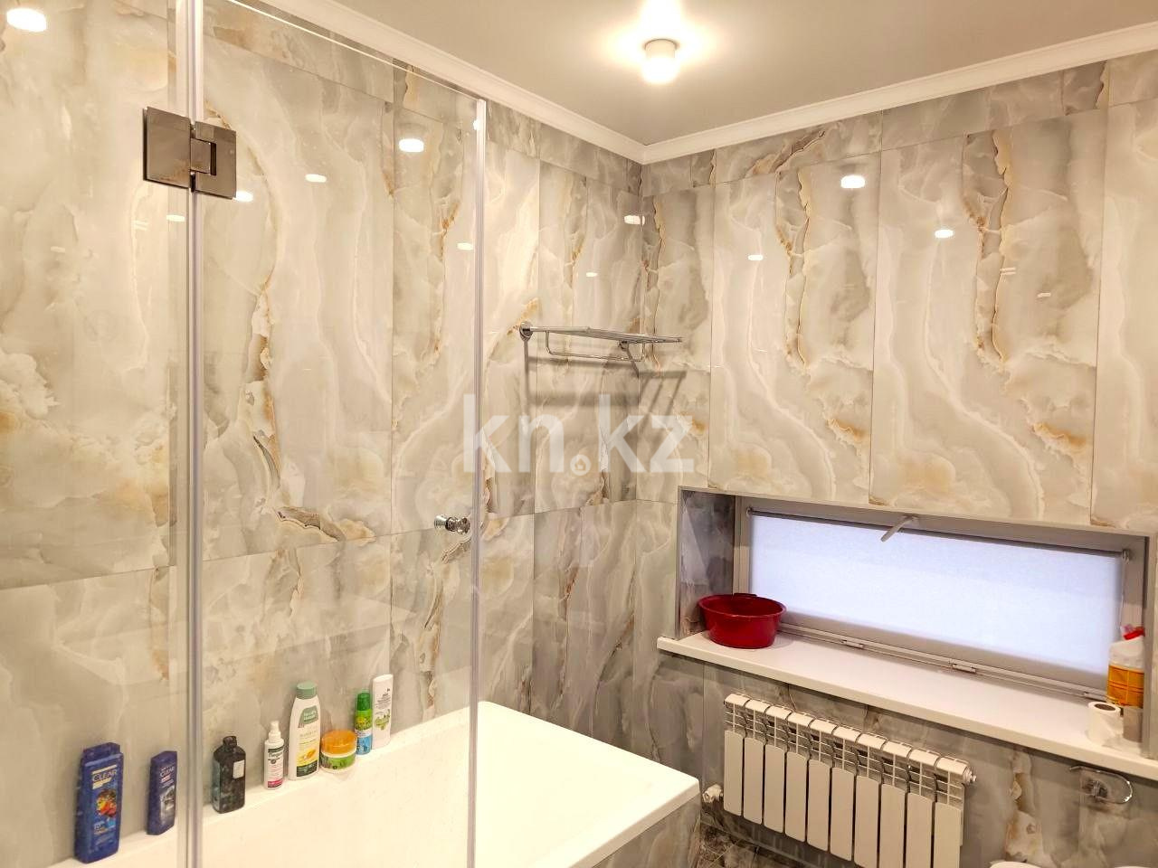 Продажа 9-комнатного дома, 450 м², мкр-н Алтын Арка - Продажа домов, коттеджей в Караганде фото 26 из 30