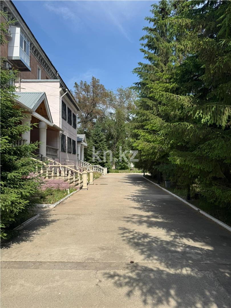 Продажа 9-комнатного дома, 1000 м², пр. Назарбаева, дом  3а - Продажа домов, коттеджей в Казахстане фото 2 из 31