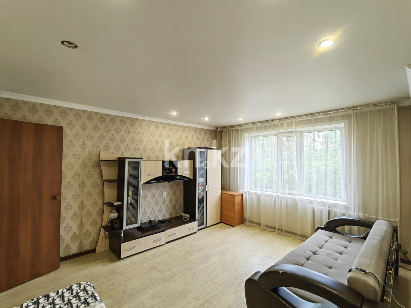 Продажа 1-комнатной квартиры, 34 м², пр. Бухар-жырау, дом  96 - Продажа квартир в Караганде фото 1 из 17