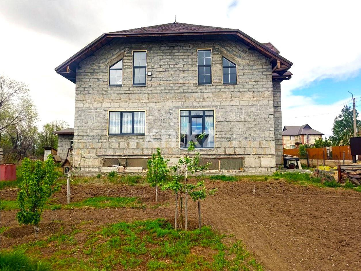 Продажа 6-комнатного дома, 487 м², ул. Лесная - Продажа  пятикомнатных домов, коттеджей в Караганде с фото фото 1 из 7