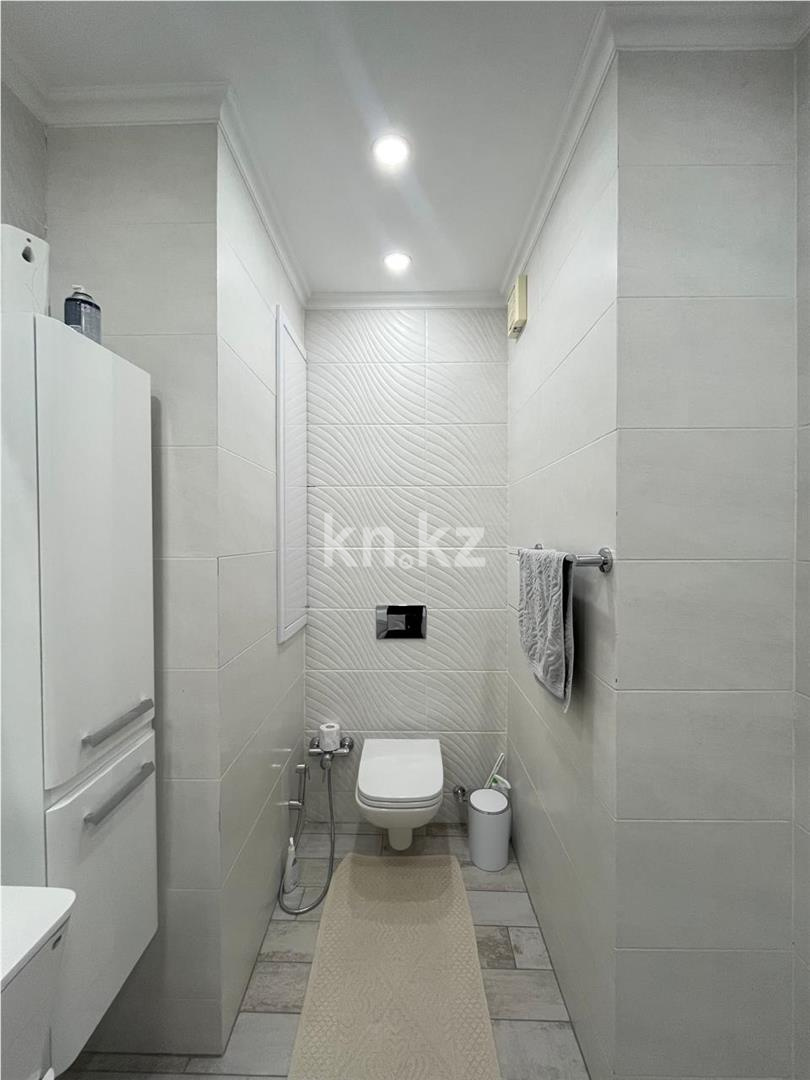 Продажа 2-комнатной квартиры, 69 м², пр. Шахтеров, дом  60 - Продажа  двухкомнатных квартир в Караганде фото 15 из 19