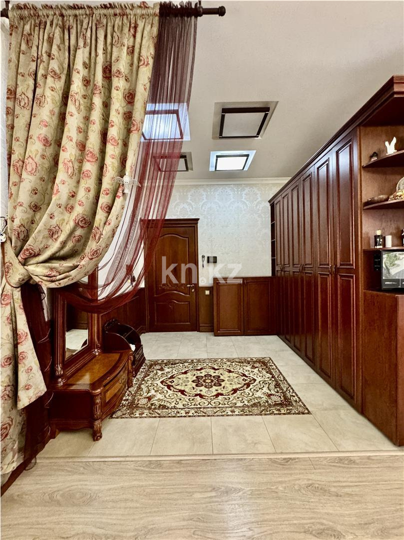 Продажа 6-комнатного дома, 417.7 м², ул. Ермекова в Караганде - фото 13