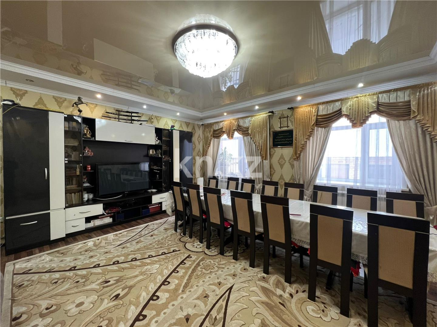 Продажа 10-комнатного дома, 540 м² - Продажа домов, коттеджей в Казахстане - страница 11 фото 1 из 44