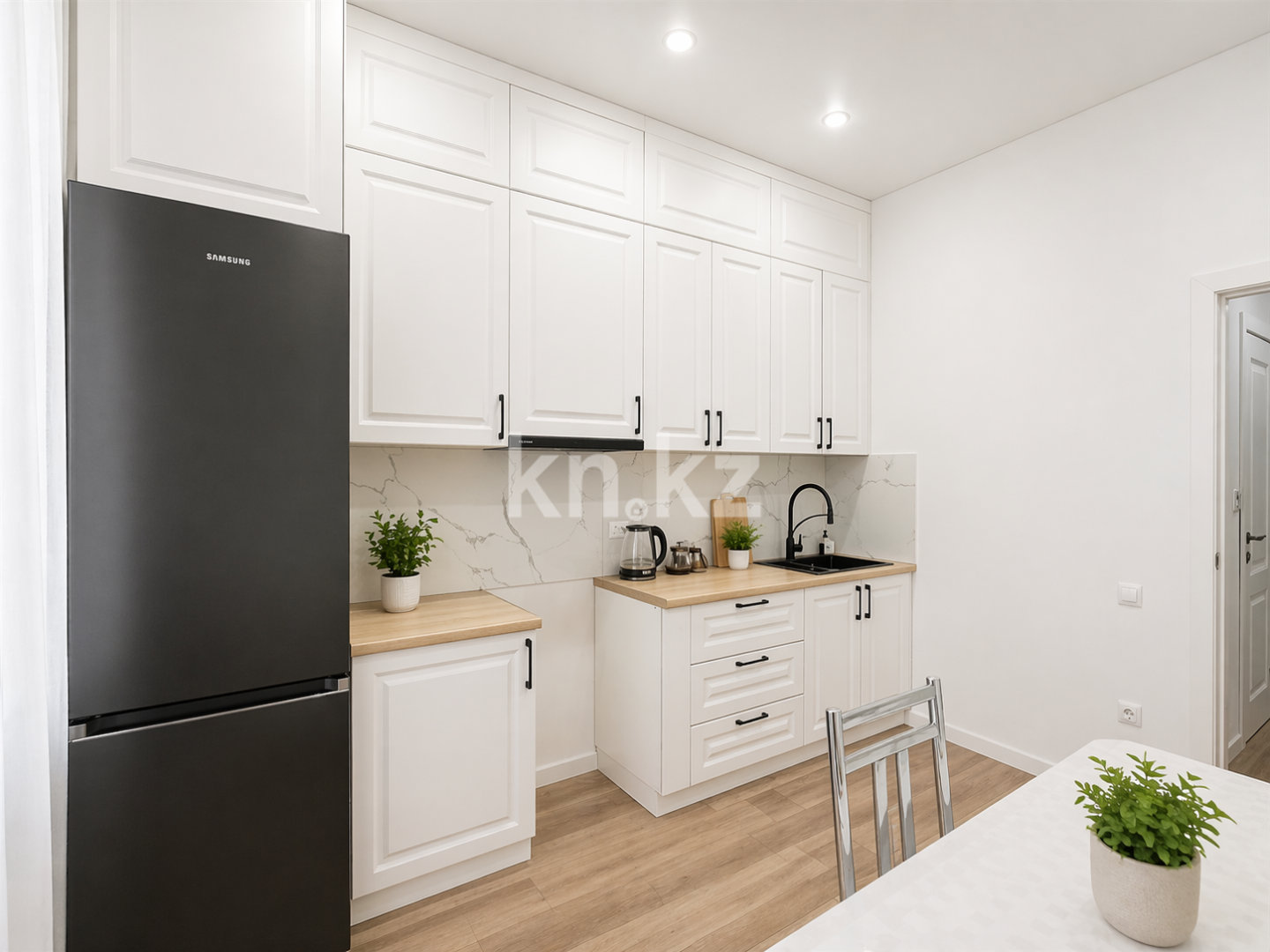 Продажа 1-комнатной квартиры, 40 м² - Продажа квартир в кирпичном доме в Караганде - страница 66 фото 3 из 8