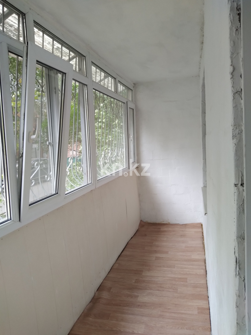 Продажа 4-комнатной квартиры, 76 м², пр. Назарбаева, дом  51 - Продажа  четырехкомнатных квартир в Караганде фото 4 из 9