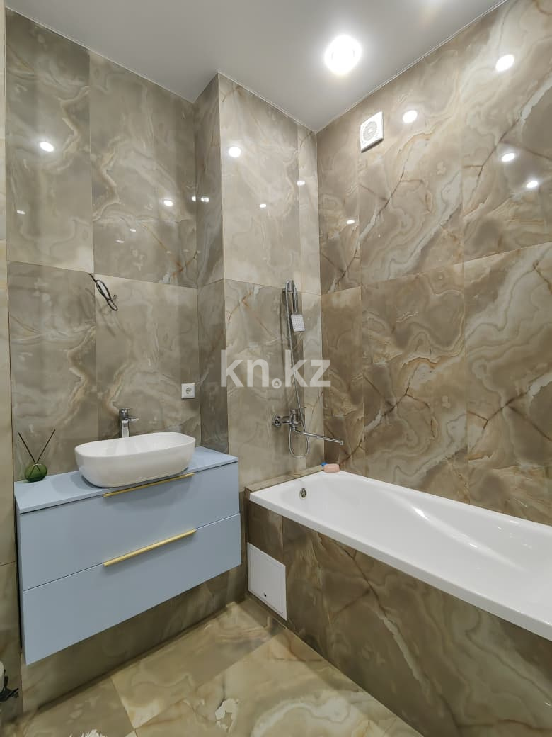 Продажа 1-комнатной квартиры, 40 м², ул. Букетова, дом  3/3 - Продажа  однокомнатных квартир в Караганде с фото фото 13 из 24