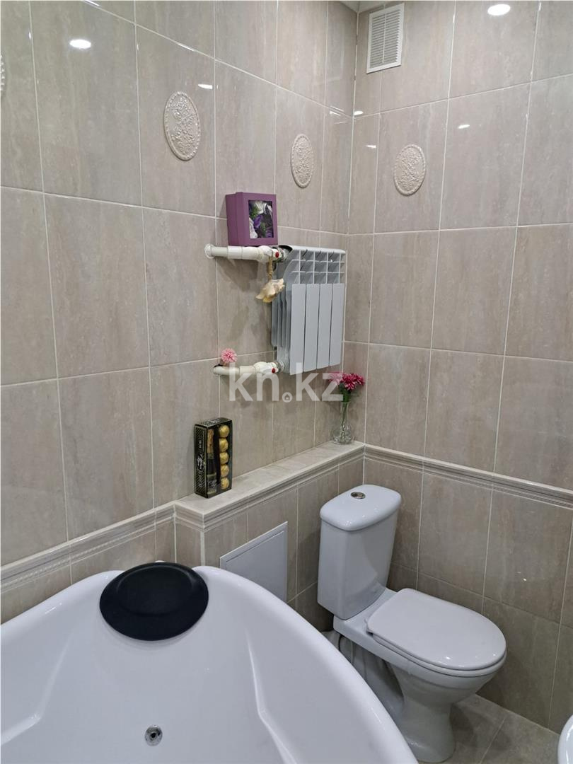 Продажа 3-комнатной квартиры, 55 м², 7-й мкр. - Продажа офисных и торговых помещений в Акмолинской области фото 14 из 20