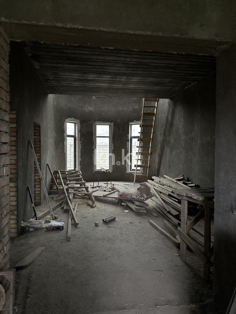 Продажа 7-комнатного дома, 300 м² - Продажа домов, коттеджей в Шымкенте фото 5 из 14