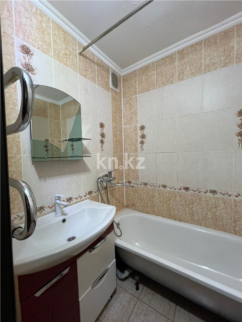 Продажа 2-комнатной квартиры, 54 м², мкр-н Голубые Пруды - Продажа квартир в Караганде фото 13 из 25