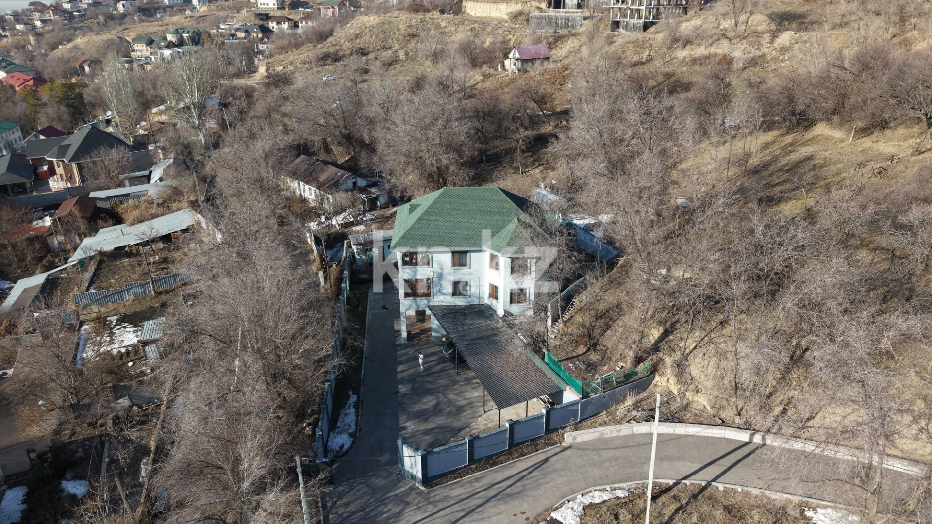 Продажа 7-комнатного дома, 300 м² в Алматы - фото 2
