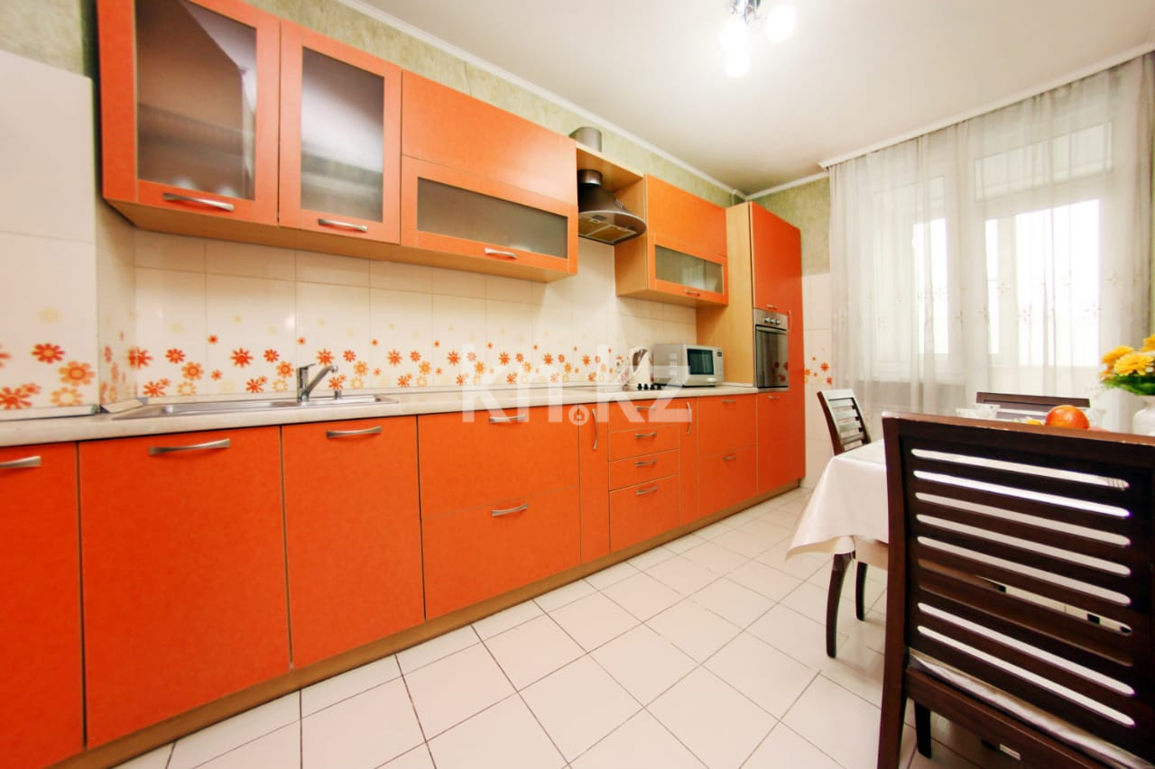 Аренда 2-комнатной квартиры посуточно, 70 м², ул. Хусаинова, дом  225 - Аренда  двухкомнатных квартир посуточно в Алматы с фото фото 16 из 24