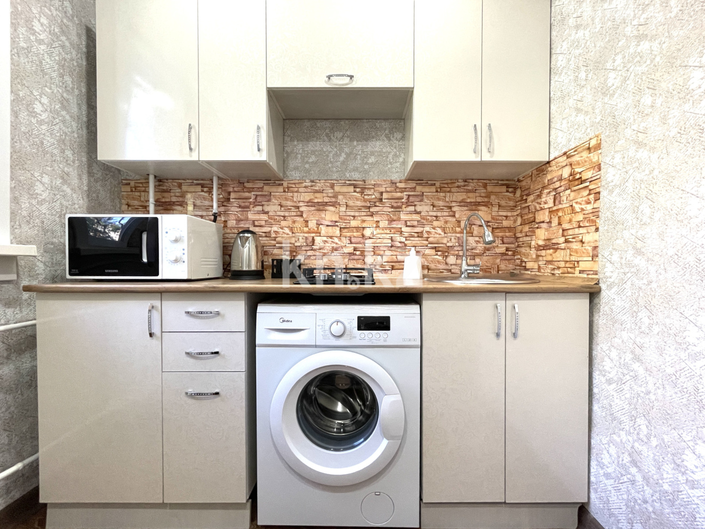 Аренда 1-комнатной квартиры посуточно, 1 м², Абая, дом  68 - Аренда квартир посуточно в Петропавловске фото 8 из 9