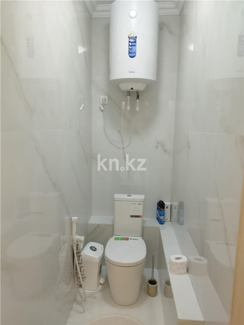 Продажа 3-комнатной квартиры, 89 м², пр. Шахтеров, дом  52 в Караганде - фото 9