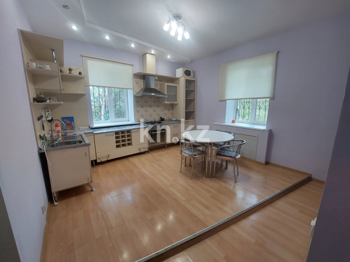 Продажа 2-комнатной квартиры, 57 м², ул. Аханова (Театральная), дом  54 в Караганде - фото 6