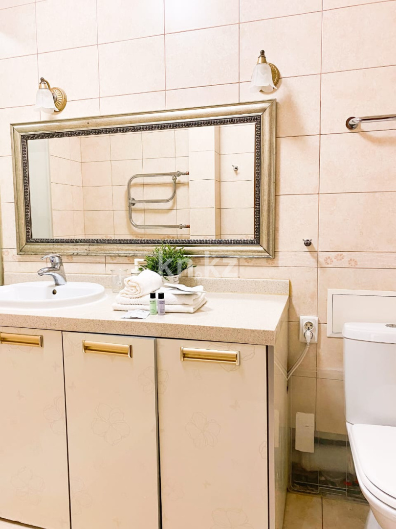 Аренда 3-комнатной квартиры посуточно, 130 м², ул. Кунаева, дом  35/1 - Аренда квартир посуточно в Астане с фото фото 14 из 37