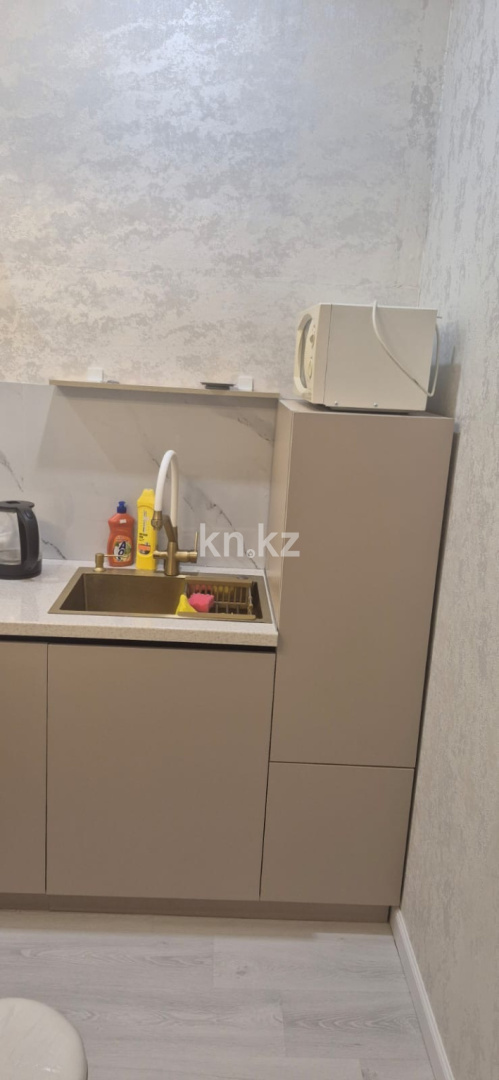 Аренда 1-комнатной квартиры, 42 м² в Астане