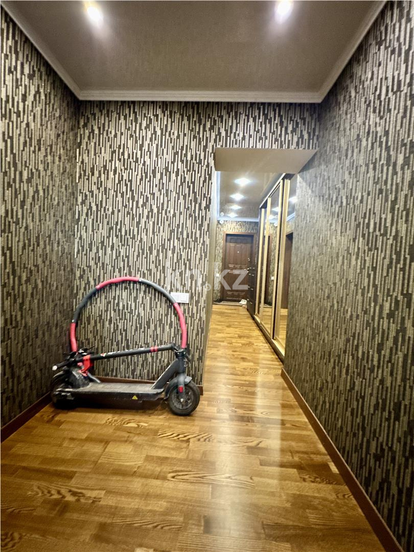 Продажа 4-комнатной квартиры, 93 м², ул. Аманжолова, дом  71 - Продажа  четырехкомнатных квартир в Караганде фото 31 из 35