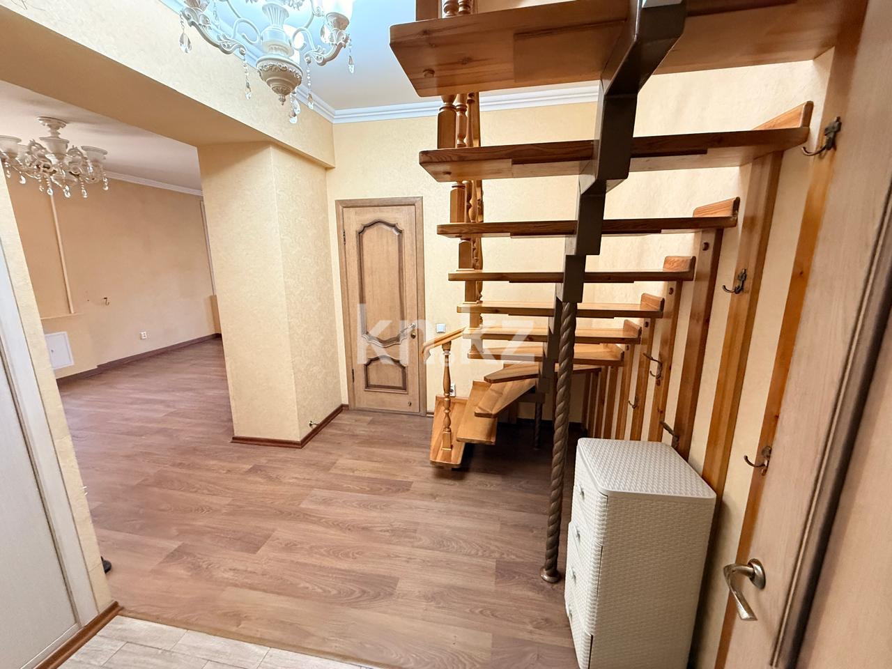 Продажа 4-комнатной квартиры, 98 м² - Продажа четырехкомнатных квартир в Караганде фото 2 из 26