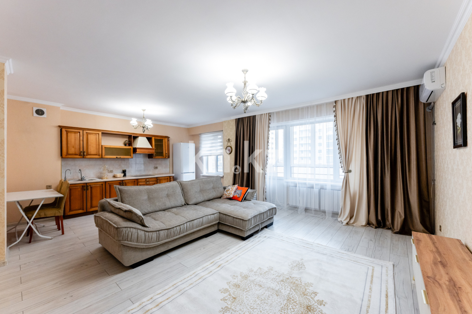 Продажа 2-комнатной квартиры, 76.5 м², ул. Шевченко, дом  8 - Продажа квартир в Казахстане фото 2 из 31