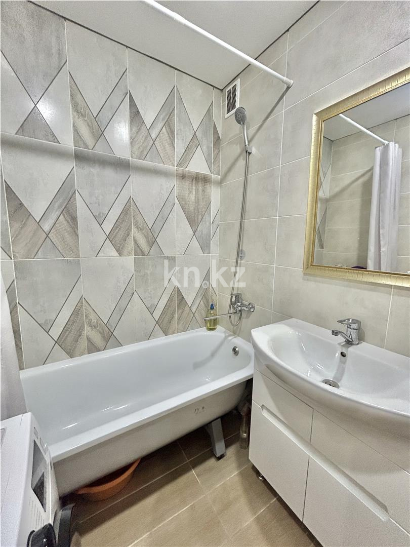 Продажа 4-комнатной квартиры, 76 м² в Караганде - фото 19